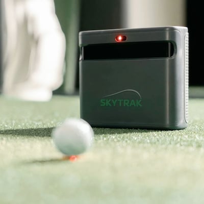 skytrak-golf-simulators