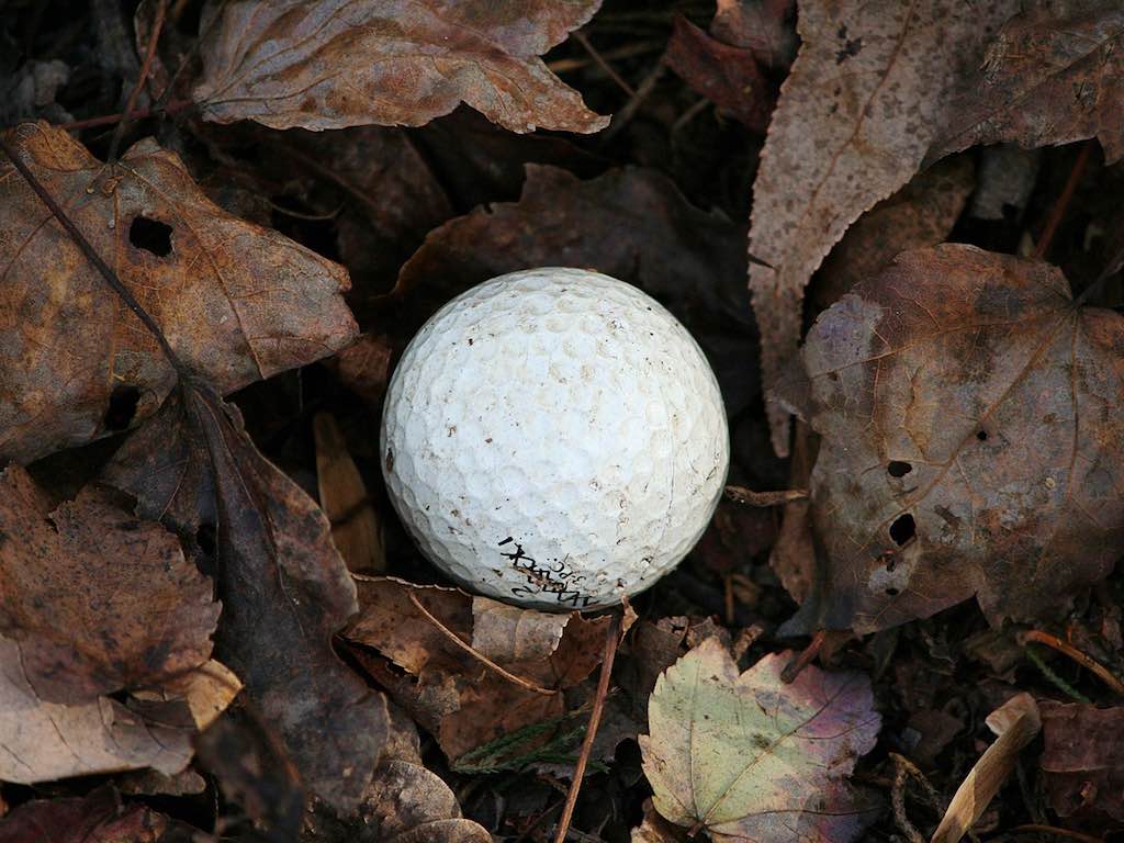 the official rule when looking for lost golf balls is 3 minutes